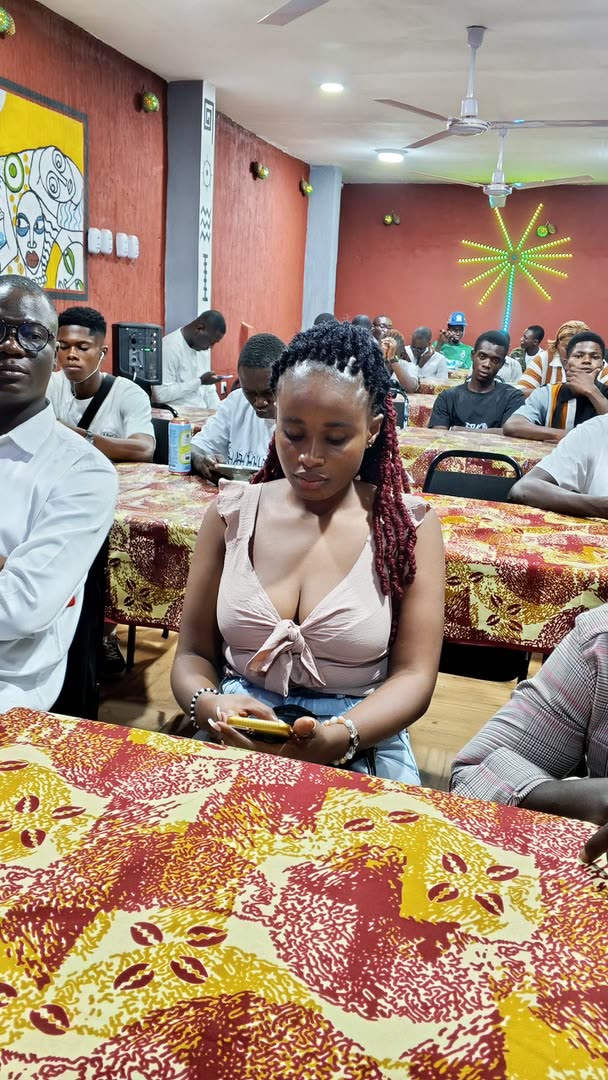 Une participante pendant la soirée